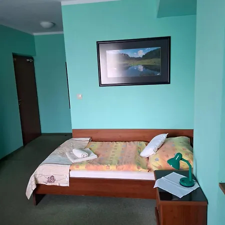 Konukevi Penzion City 3*